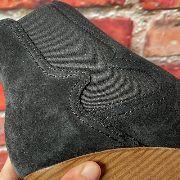 Black Suede Andre Assous Palmer Wedge Chelsea Western-Style Booties - Picture 17 of 17